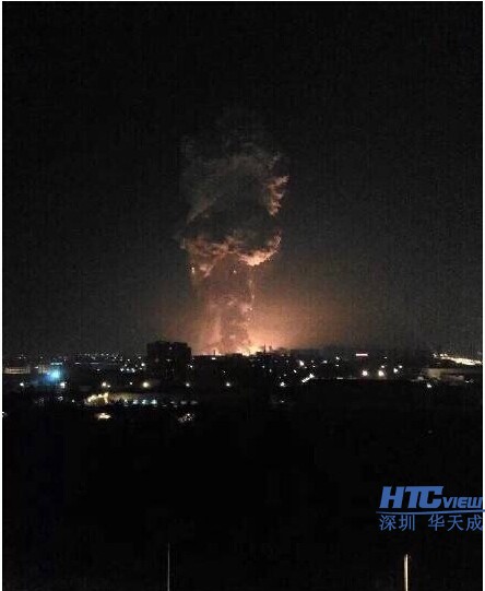 智慧高速解决方案 天津滨海新区码头深夜突发爆炸图片